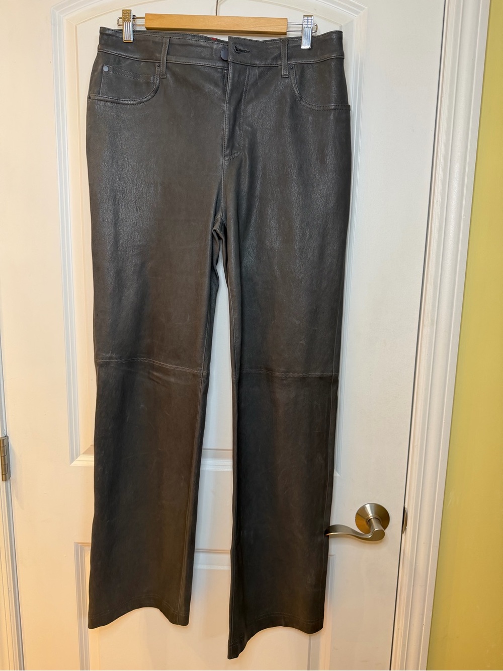 Alice + Olivia Women's Grey LeatherJeans, size 32, NWT